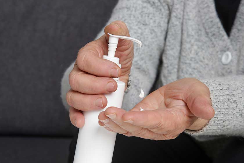 Gentle Care: The Best Lotion For Your Elderly Loved One With Thin Skin 